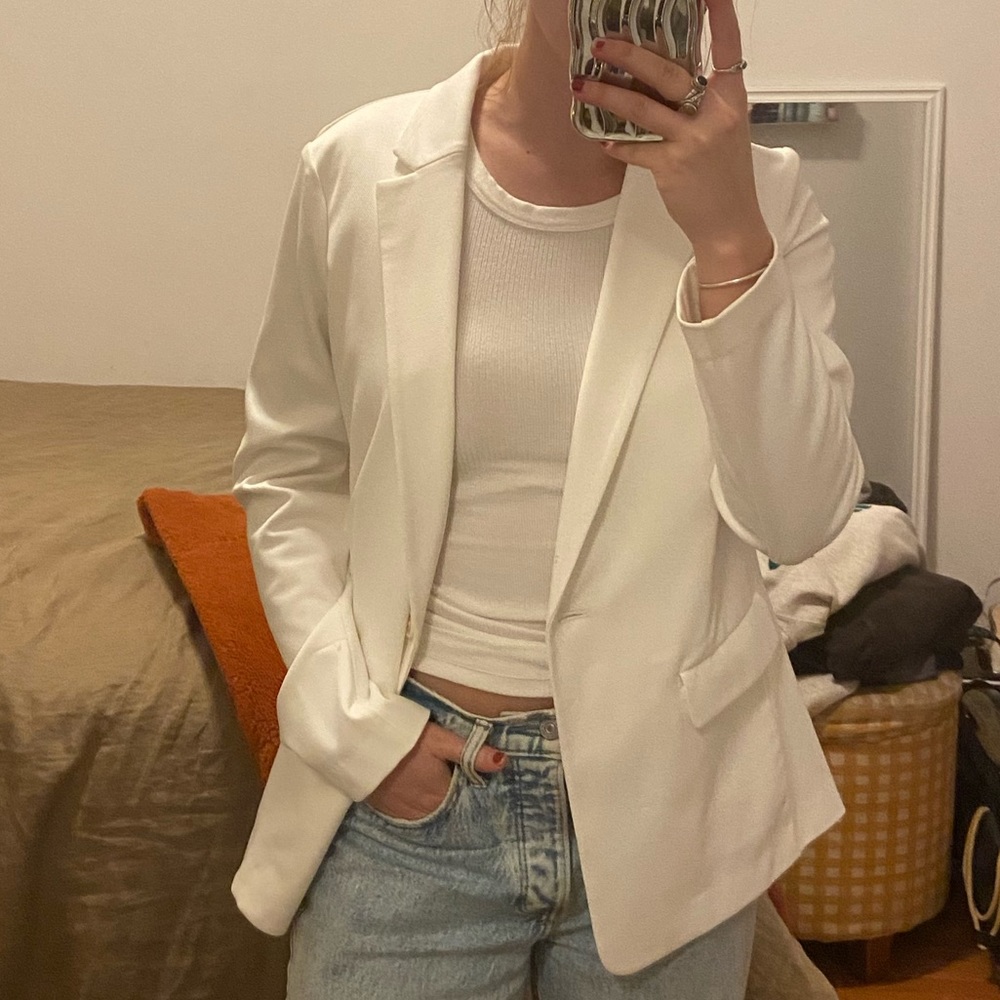 Uniqlo white blazer